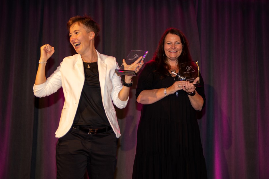Laura Krumina og Yvonne Fischer fikk Innsatsprisen 2020 under veteran-NM. Foto: Brage Titlestad