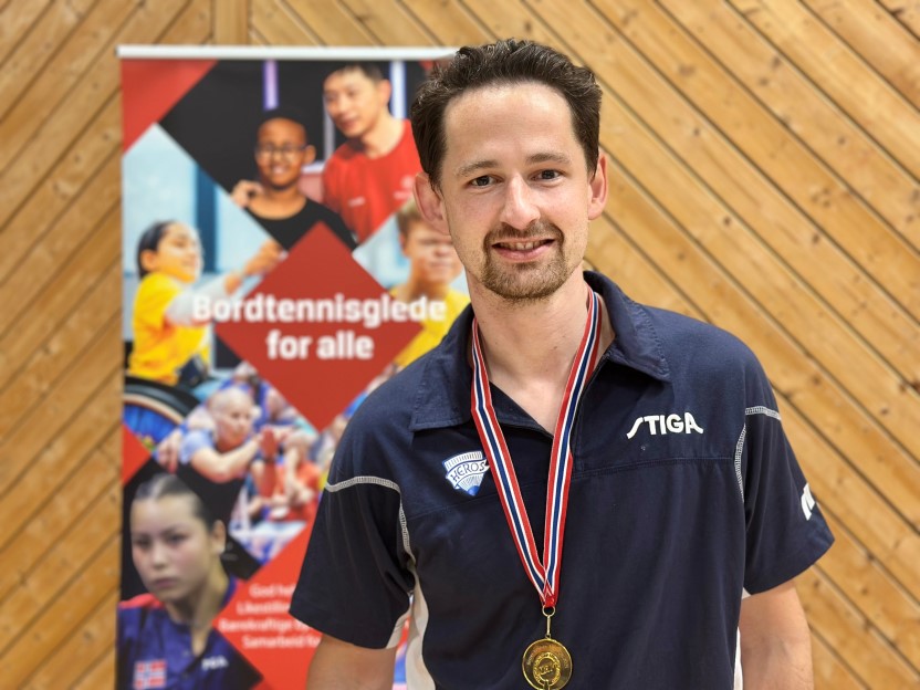 NM-gull til Øystein Bakke i Herrer single 35